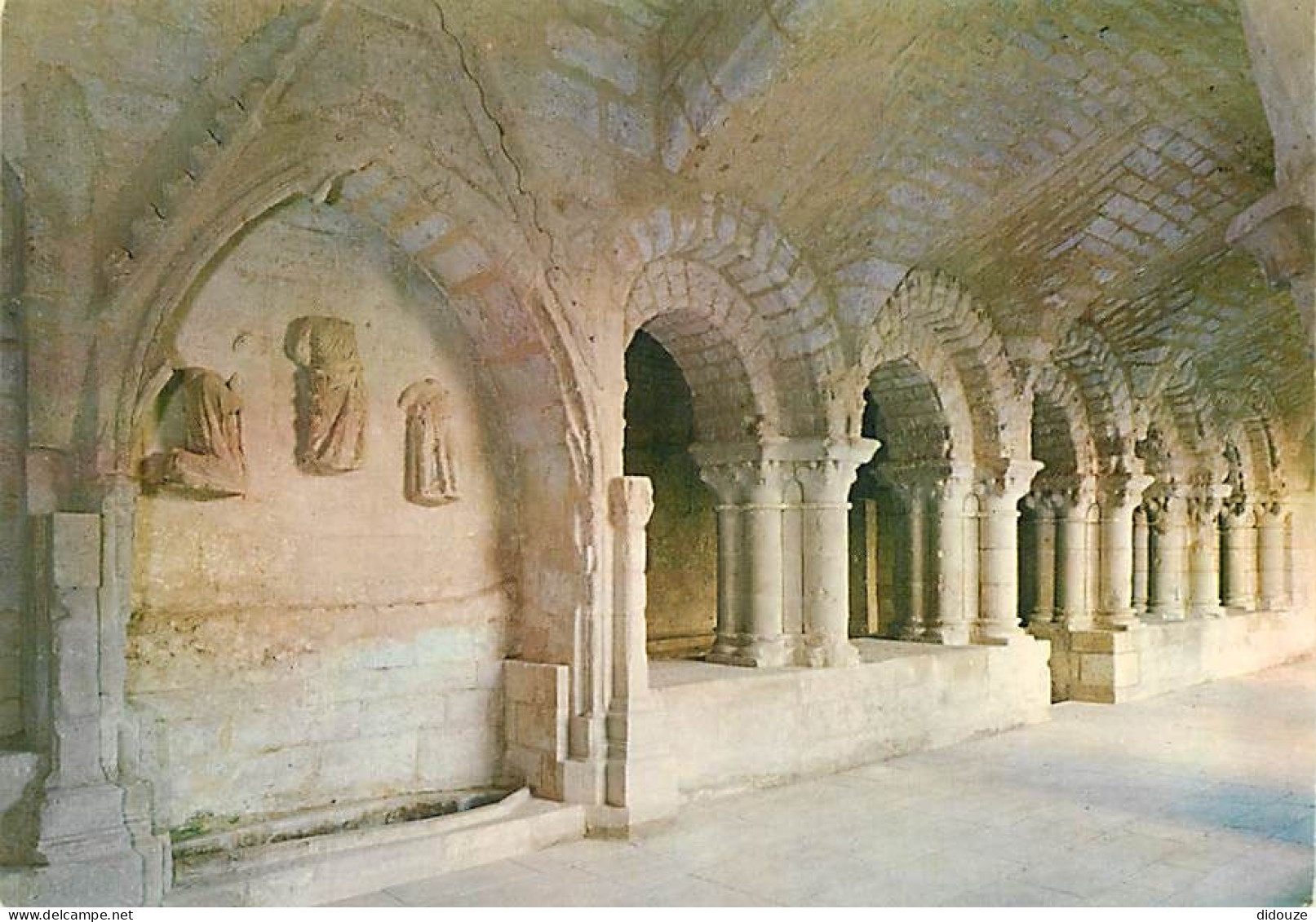 Carte Postale - 85 - Nieul sur l'Autize - Abbaye Royale Saint Vicent de Nieul - Sépulture de la mère d'Eléonore d'Aquita