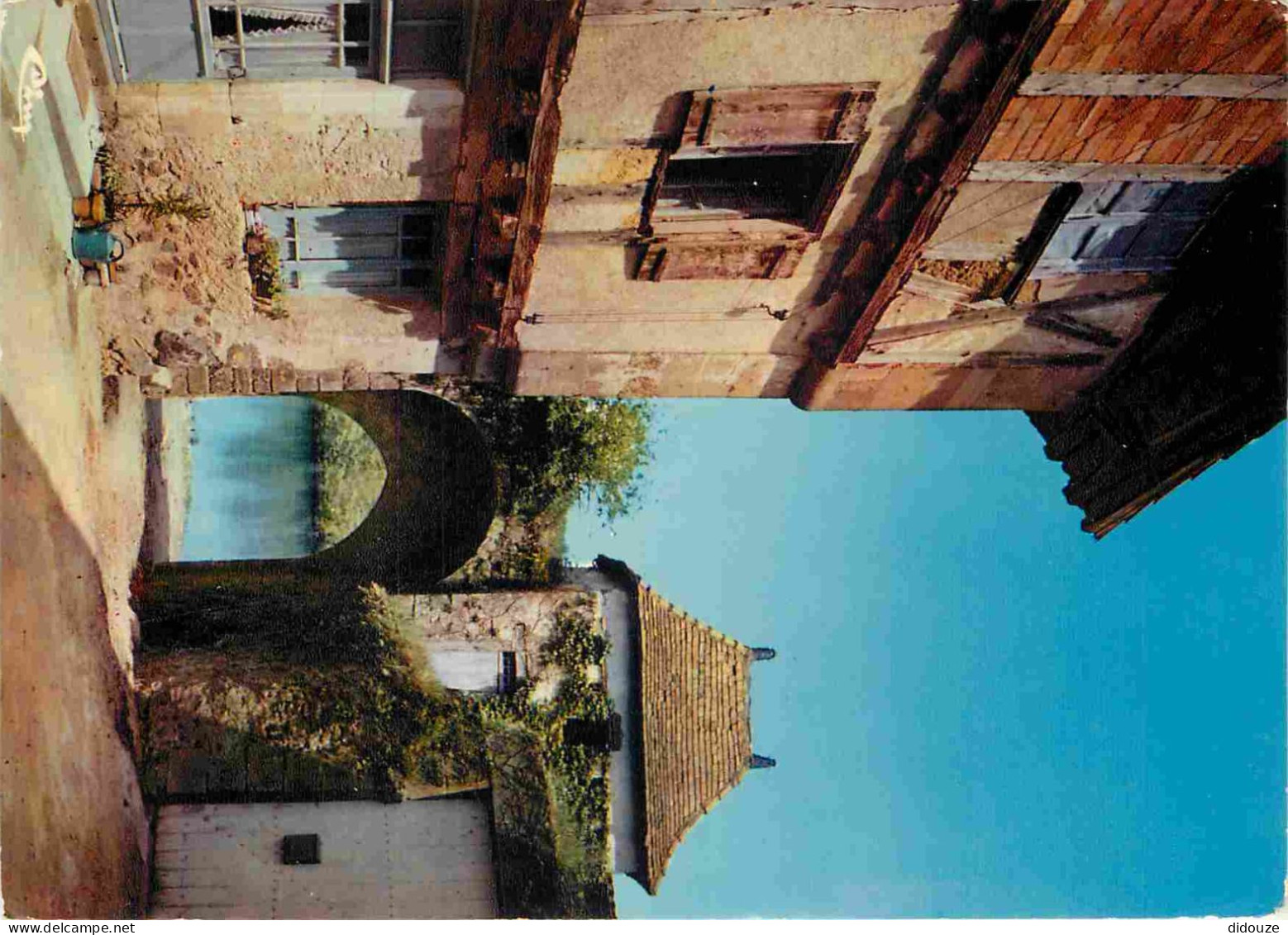 Carte Postale - 86 - Availles Limouzine - L'ancienne porte de ville dans le vieux quartier - CPM - Voir Scans Recto-Vers