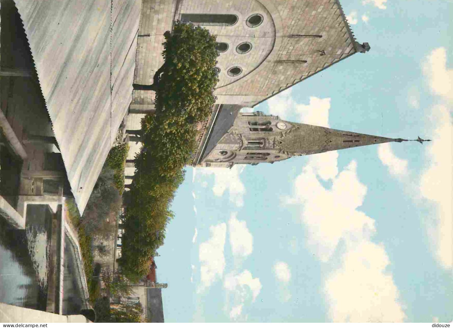 Carte Postale - 86 - Les Trois Moutiers - L'Eglise et les bords de la Barouze - Ancien Lavoir - Mention Photographie Vér