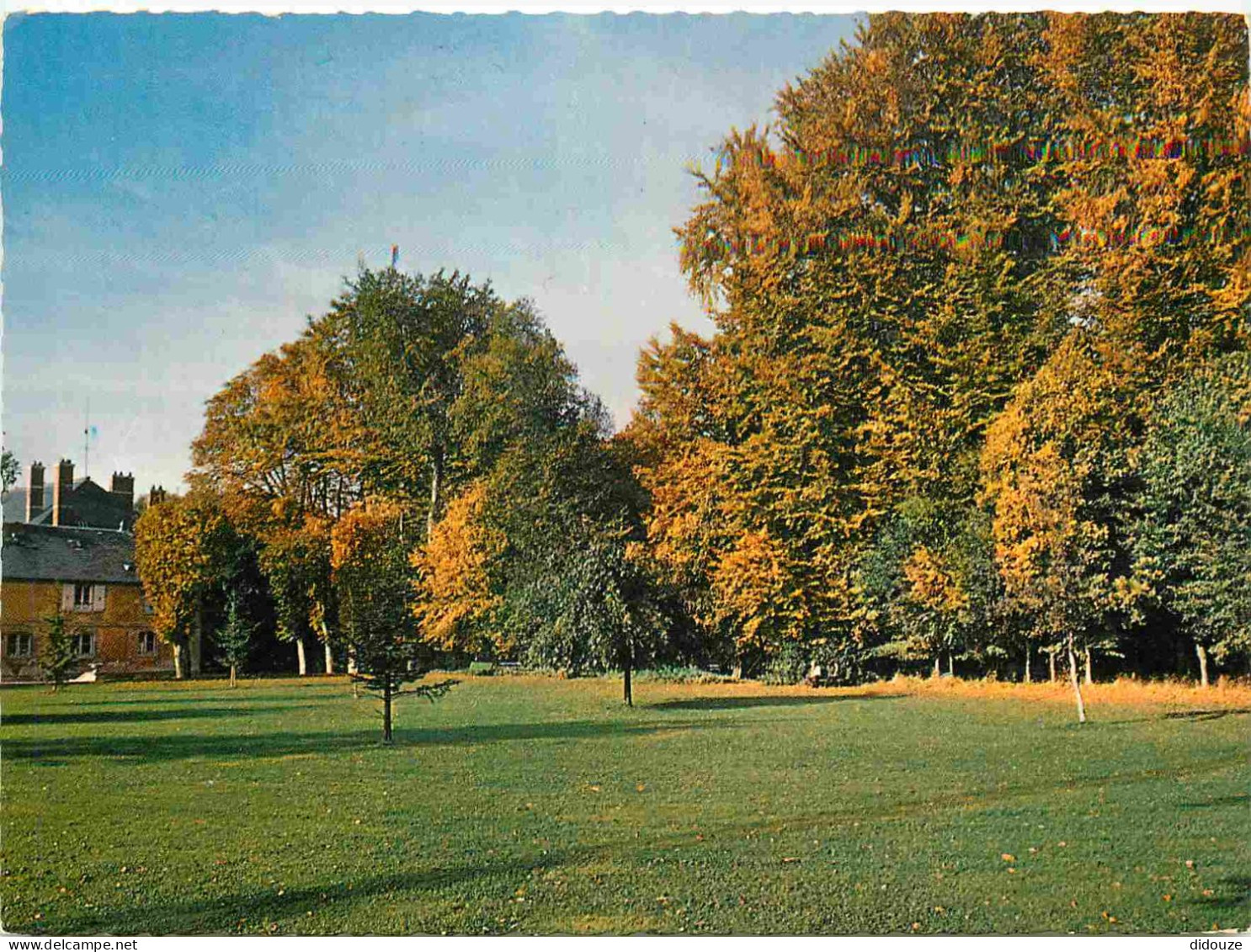 Carte Postale - 95 - Ennery - Domaine d'Ennery - Clinique de Diététique - Pelouse arrière - Carte dentelée - CPM - Voir