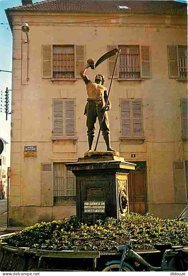 Carte Postale - 95 - Saint Leu la Foret - Ancienne Fontaine de la Place de la Forge - Sculpture - Flamme Postale - CPM -