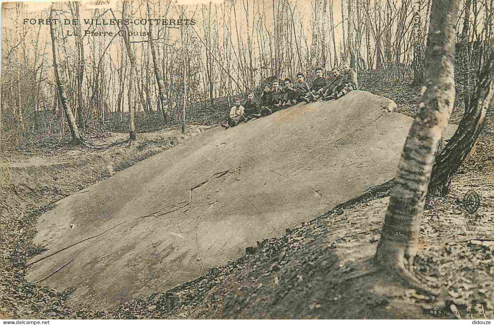 Carte Postale Ancienne - 02 - Villers Cotterets - Forêt de Villers Cotterets - La Pierre Clouise - Animée - Enfants - CP