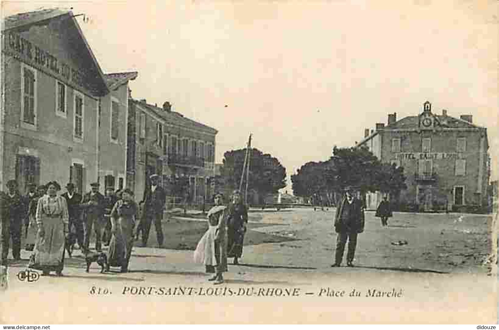Carte Postale Ancienne - 13 - Port Saint Louis du Rhone - Place du Marché - Animée - CPA - Voir Scans Recto-Verso - Posc