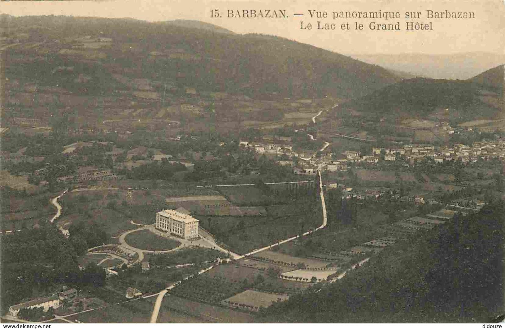 Carte Postale Ancienne - 31 - Barbazan - Vue panoramique sur Barbazan - Le Lac et le Grand Hôtel - Vue aérienne - CPA -