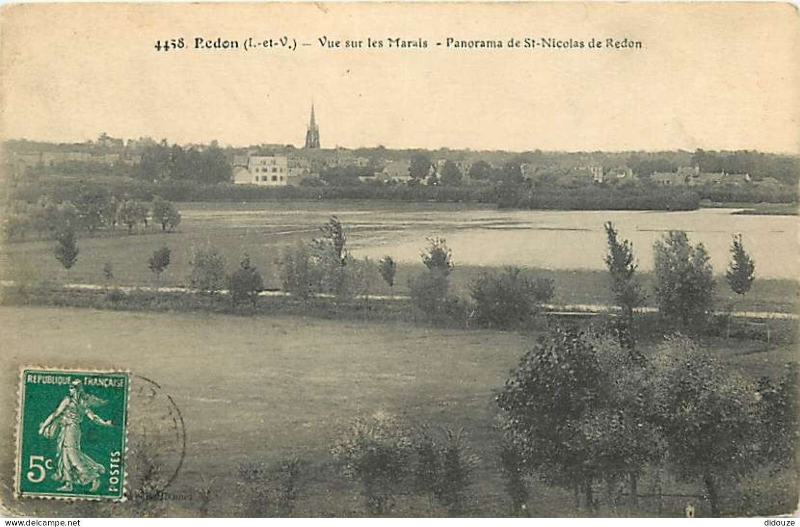 Carte Postale Ancienne - 35 - Redon - Vue sur les Marais - Panorama de St-Nicolas de Redon - CPA - Etat léger pli visibl