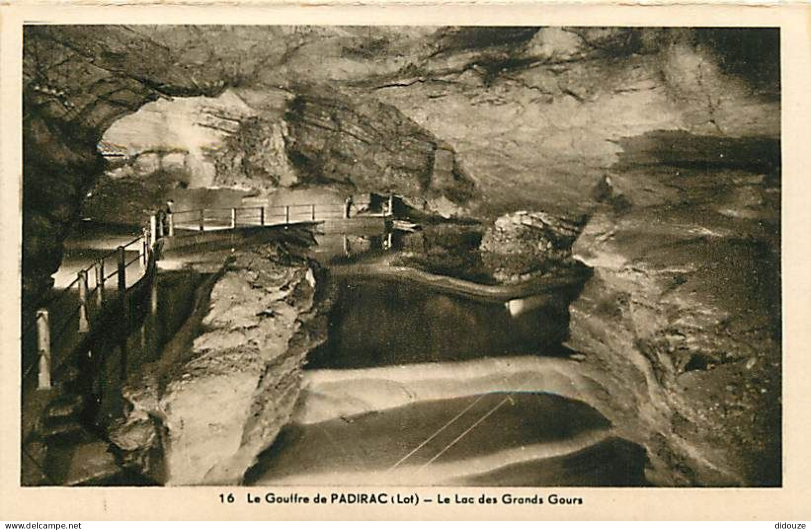 Carte Postale Ancienne - 46 - Padirac - Le Gouffre de Padirac - Le Lac des Grands Gours - Animée - Spéléologie - Grotte