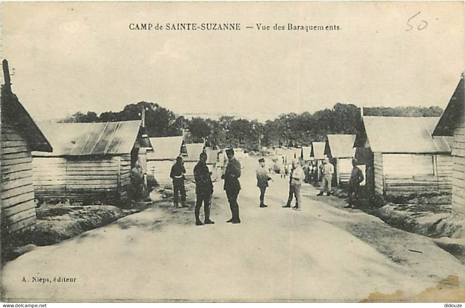 Carte Postale Ancienne - 53 - Sainte Suzanne - Camp de Sainte Suzanne - Vue des Baraquements - Animée - Correspondance -