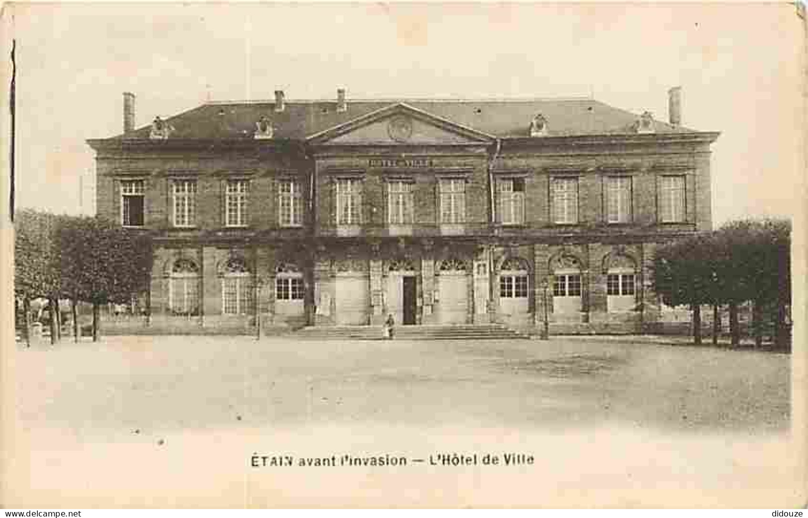 Carte Postale Ancienne - 55 - Etain - Etain avant l'invasion - L'Hotel de Ville - Animée - CPA - Voir Scans Recto-Verso