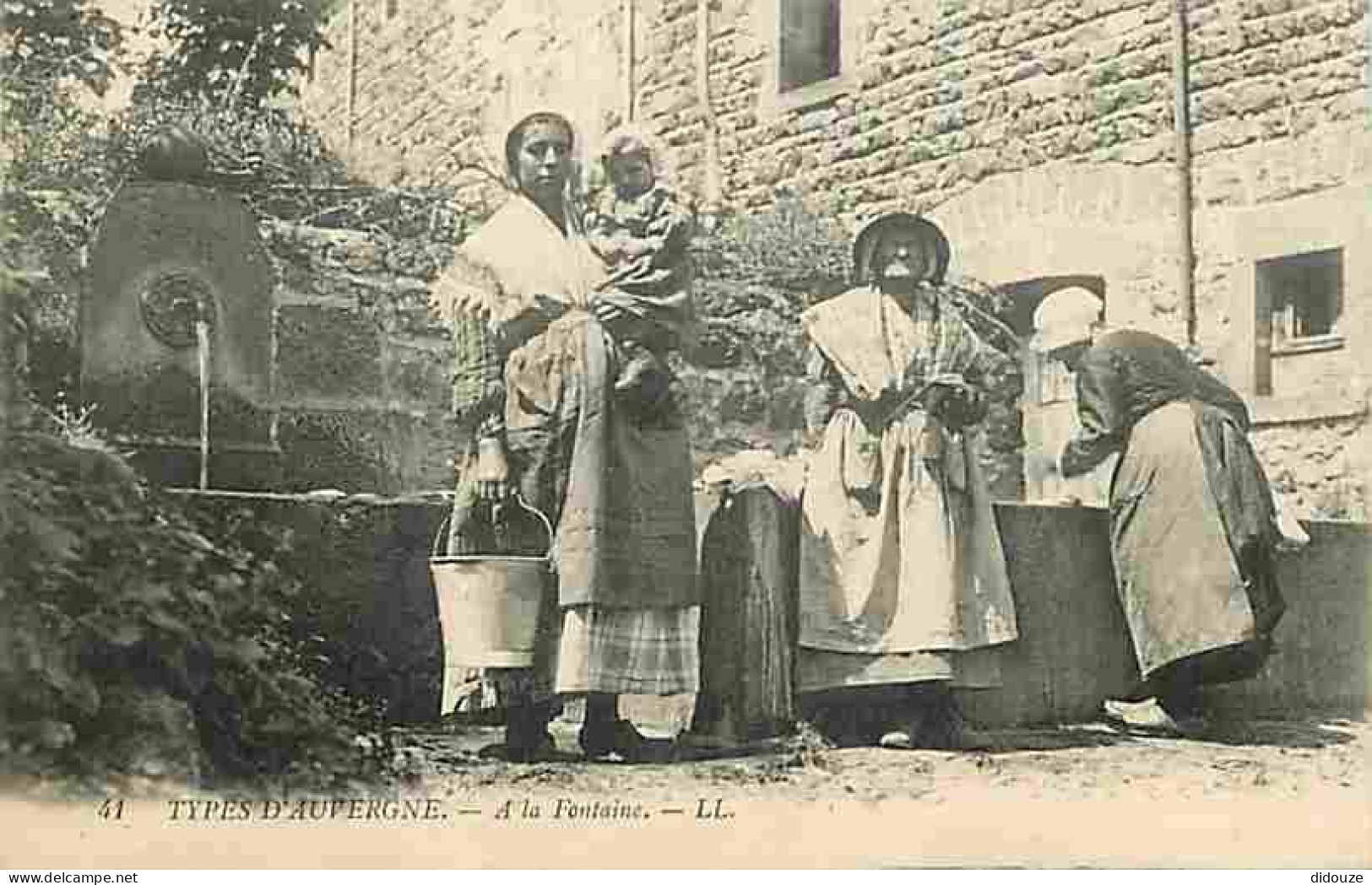 Carte Postale Ancienne - 63 - Types d'Auvergne - A la Fontaine - Animée - Folklore - Scènes et Types - CPA - Voir Scans