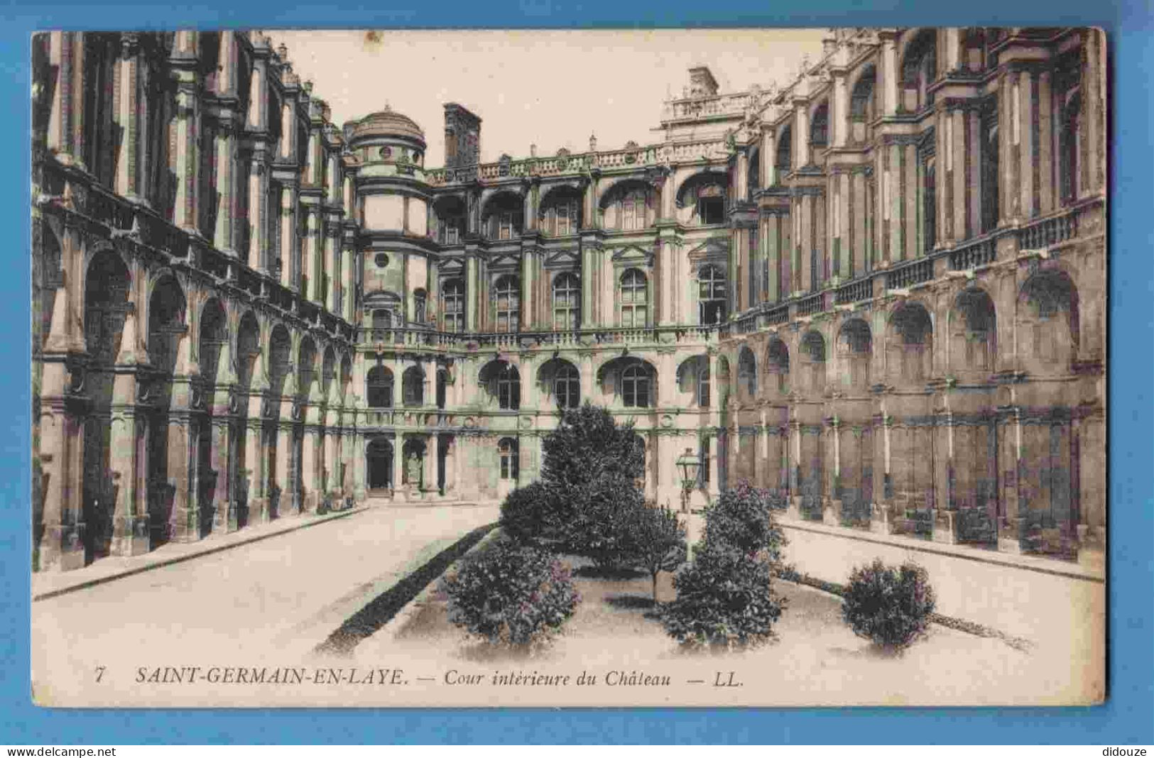 Carte Postale Ancienne - 78 - St Germain en Laye - Cour intérieure du Chateau - Ecrite