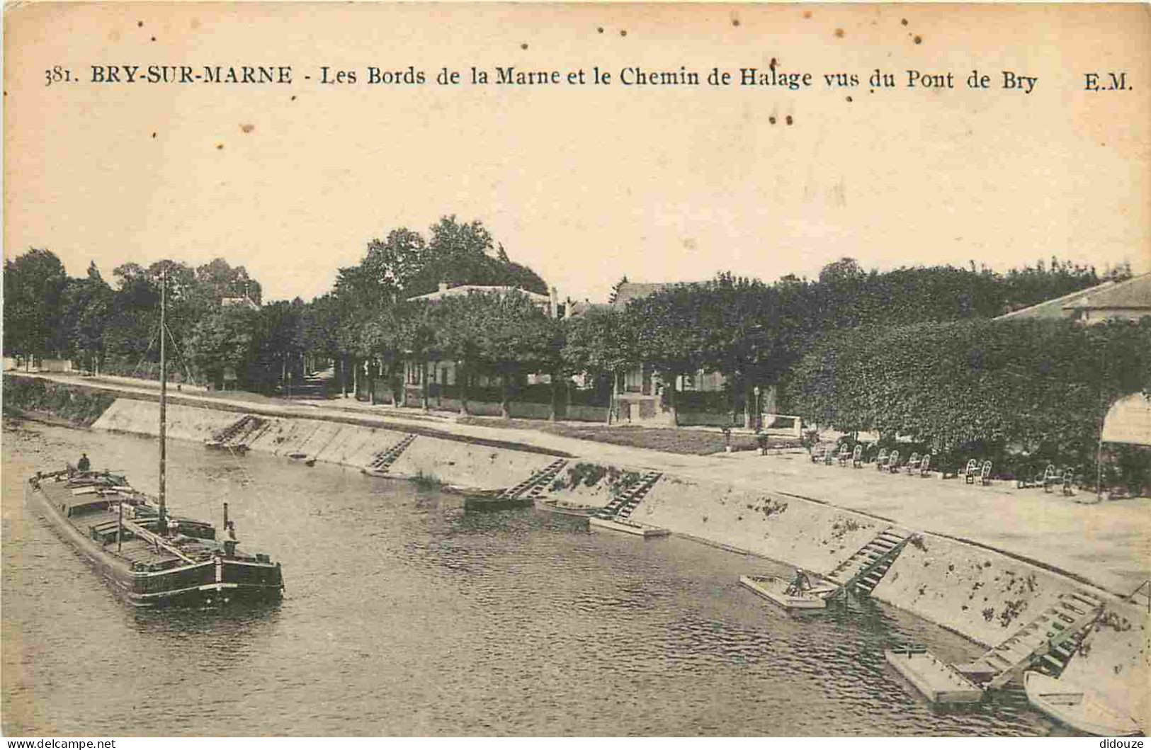 Carte Postale Ancienne - 94 - Bry sur Marne - Les Bords de la Marne et le Chemin de Halage vus du Pont de Bry - Péniche