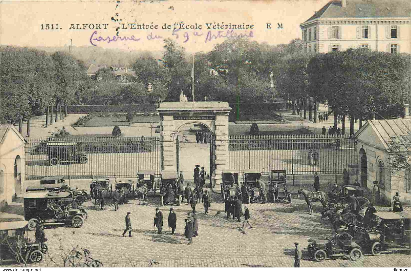Carte Postale Ancienne - 94 - Maisons Alfort - Alfort - Entrée de l'école vétérinaire - Animée - Automobiles - CPA - Obl