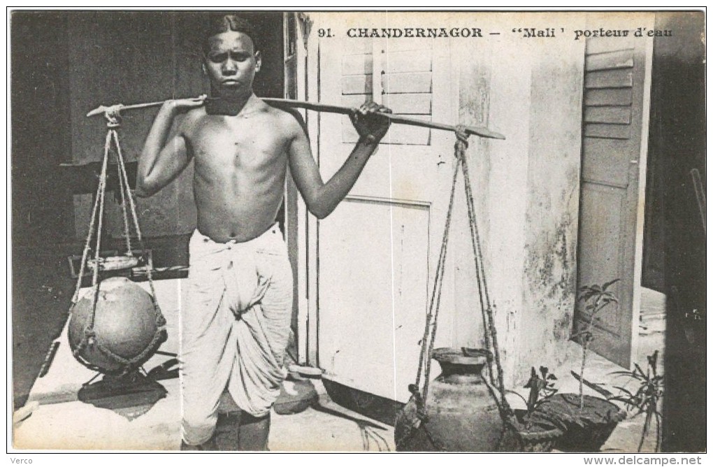 Carte Postale Ancienne de CHANDERNAGOR-Mali- porteur d'eau