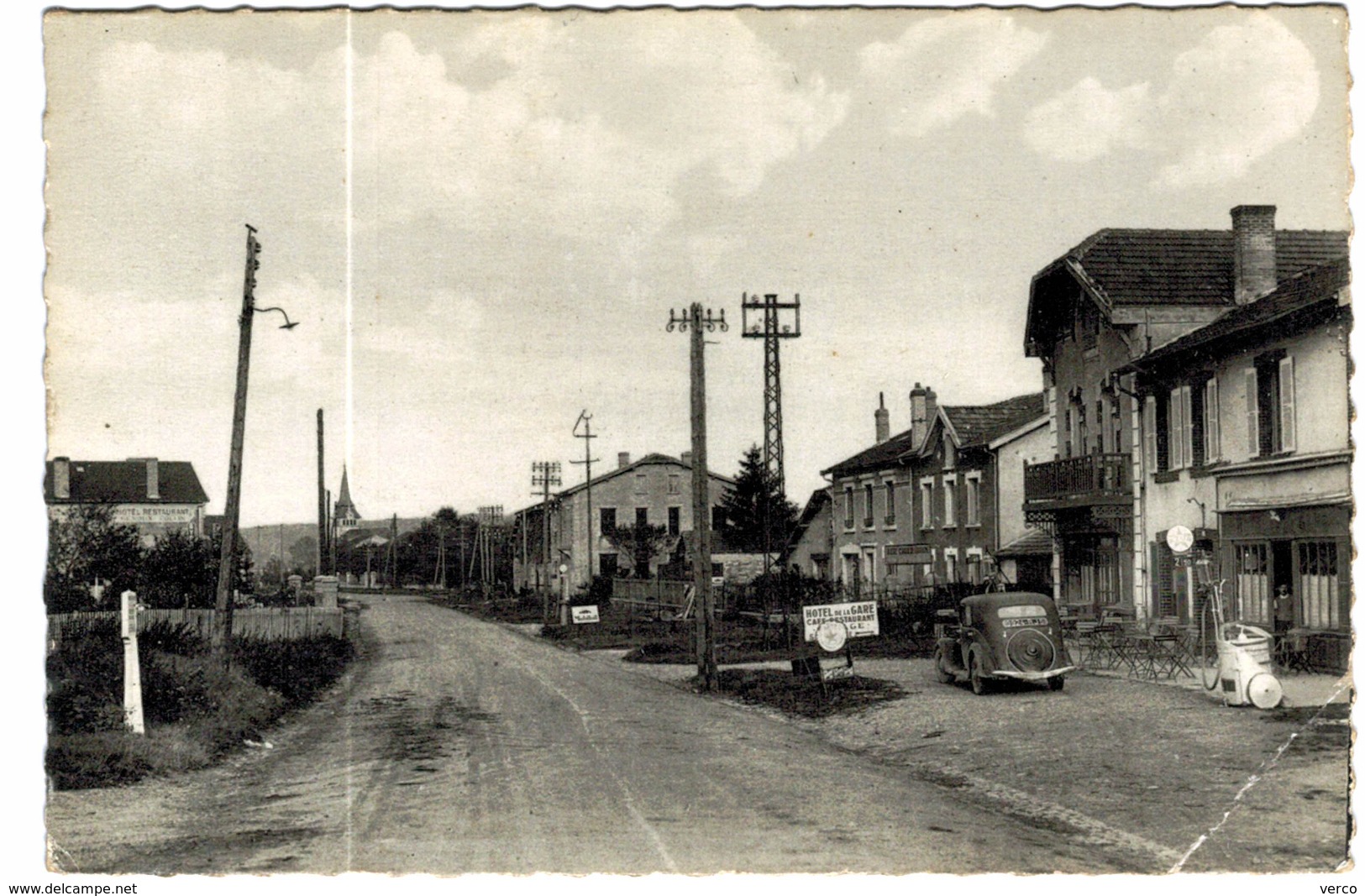 Carte Postale Ancienne de CHARNY-avenue de la gare