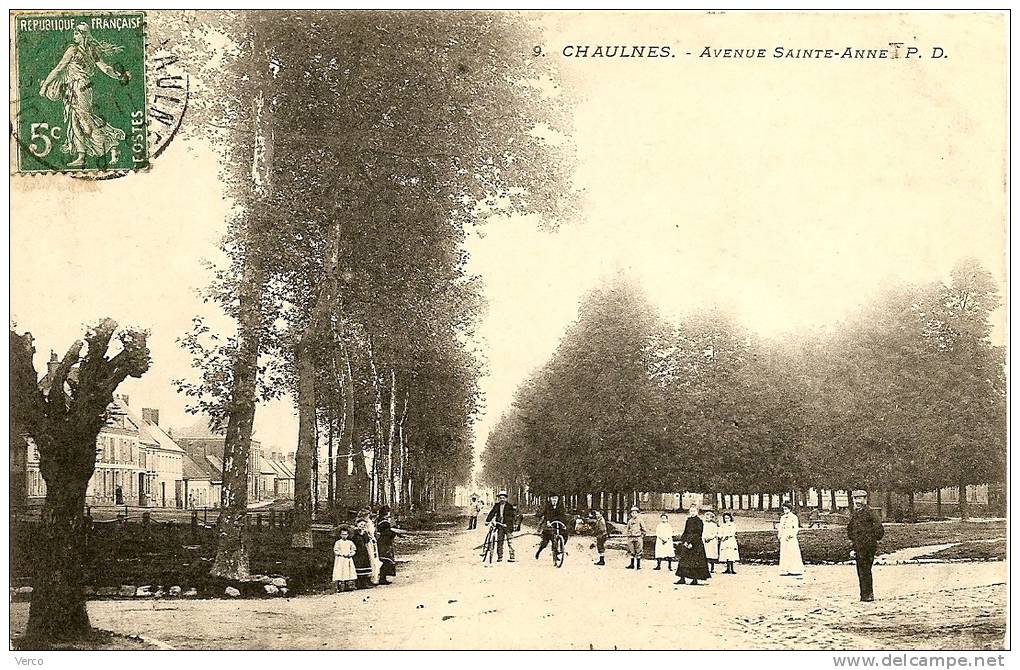 Carte Postale Ancienne de CHAULNES - Avenue Ste Anne