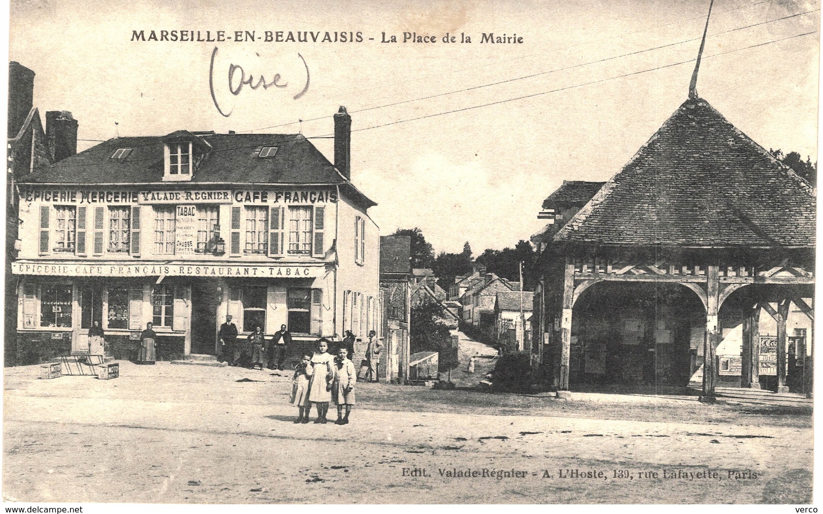 Carte Postale ancienne de  MARSEILLE en BEAUVAISIS - Place de la Mairie