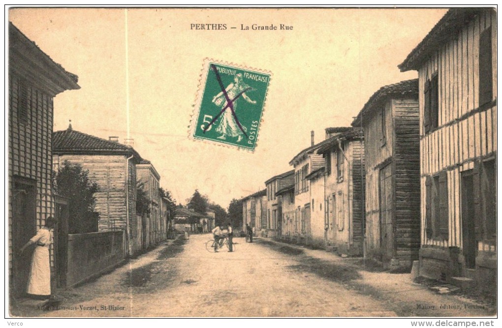 CARTE POSTALE ANCIENNE DE PERTHES -  LA GRANDE RUE