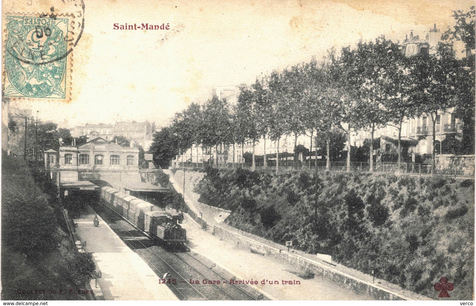 Carte Postale ANCIENNE de SAINT  MANDE - La Gare arrivée d'un train