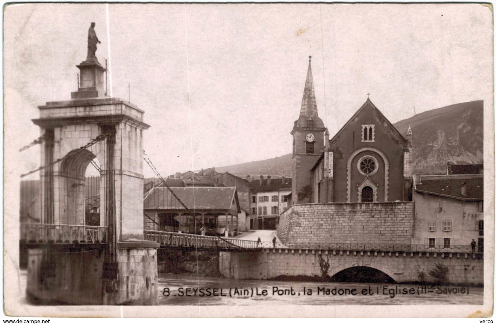 Carte Postale Ancienne de SEYSSEL-Le pont, la Madone et l'église