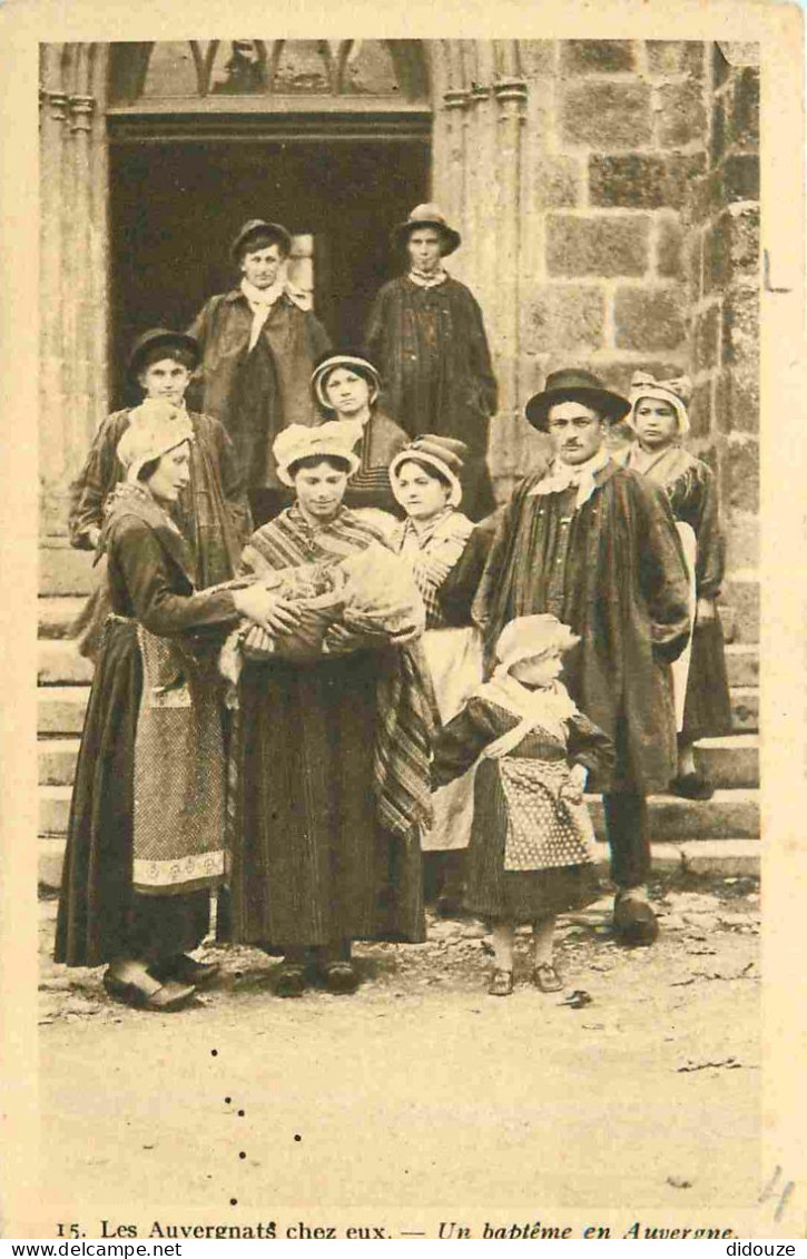Carte Postale Ancienne - France - Auvergne - Un baptême en auvergne - Animée - Folklore Scènes et Types - CPA - Voir Sca