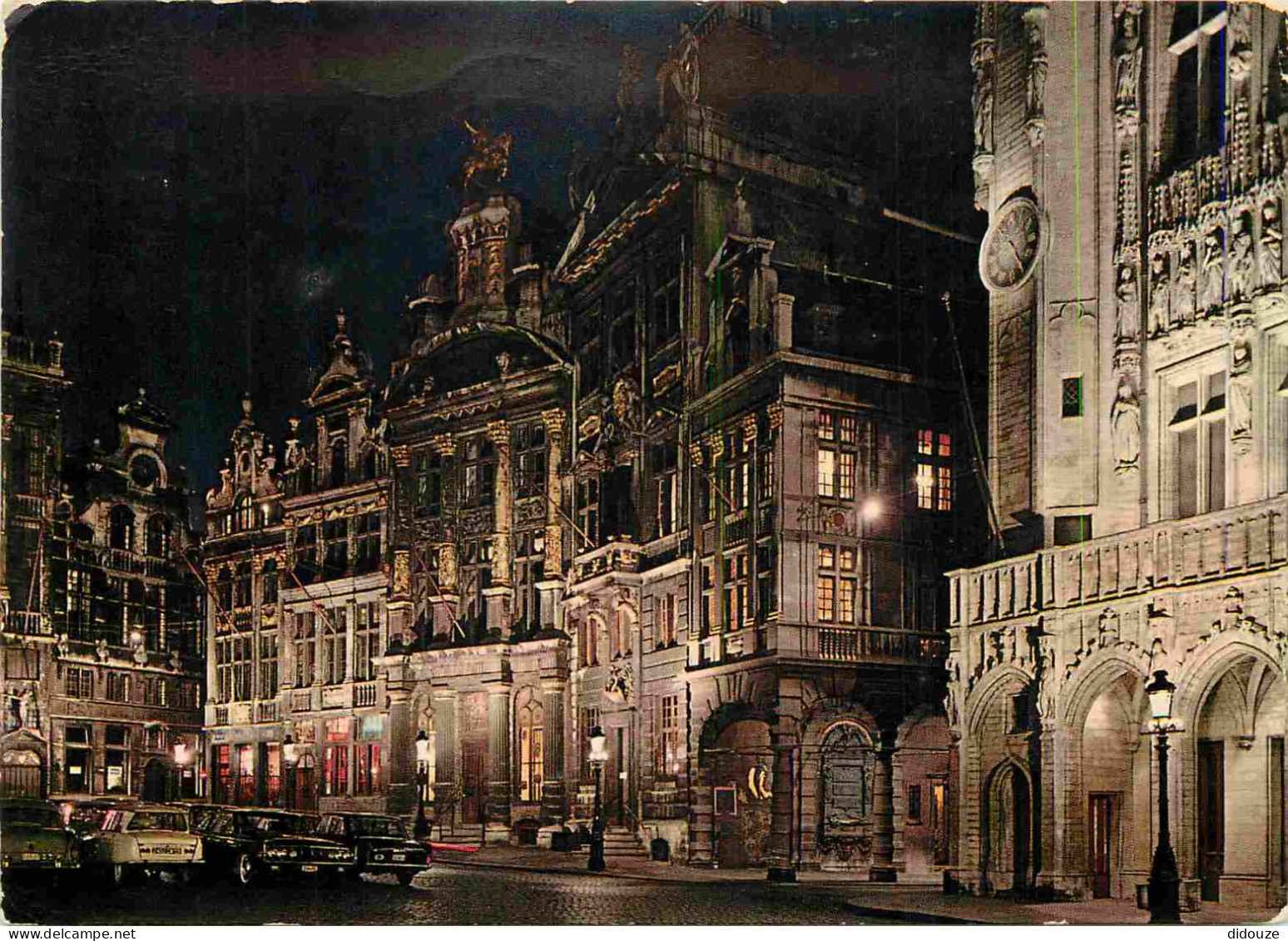 Carte Postale - Belgique - Bruxelles - Brussel - Un coin de la grand place la nuit - Automobiles - CPM - Voir Scans Rect