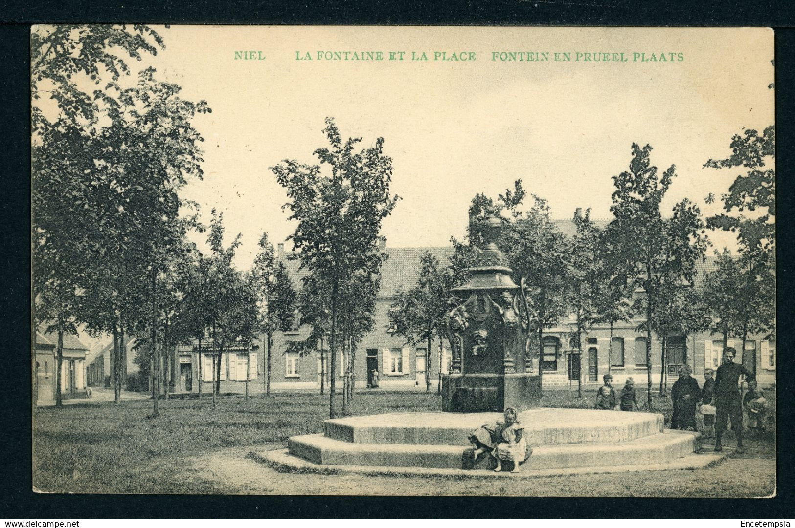 Carte Postale - Belgique - Niel - La Fontaine et la Place (CP26000OK)