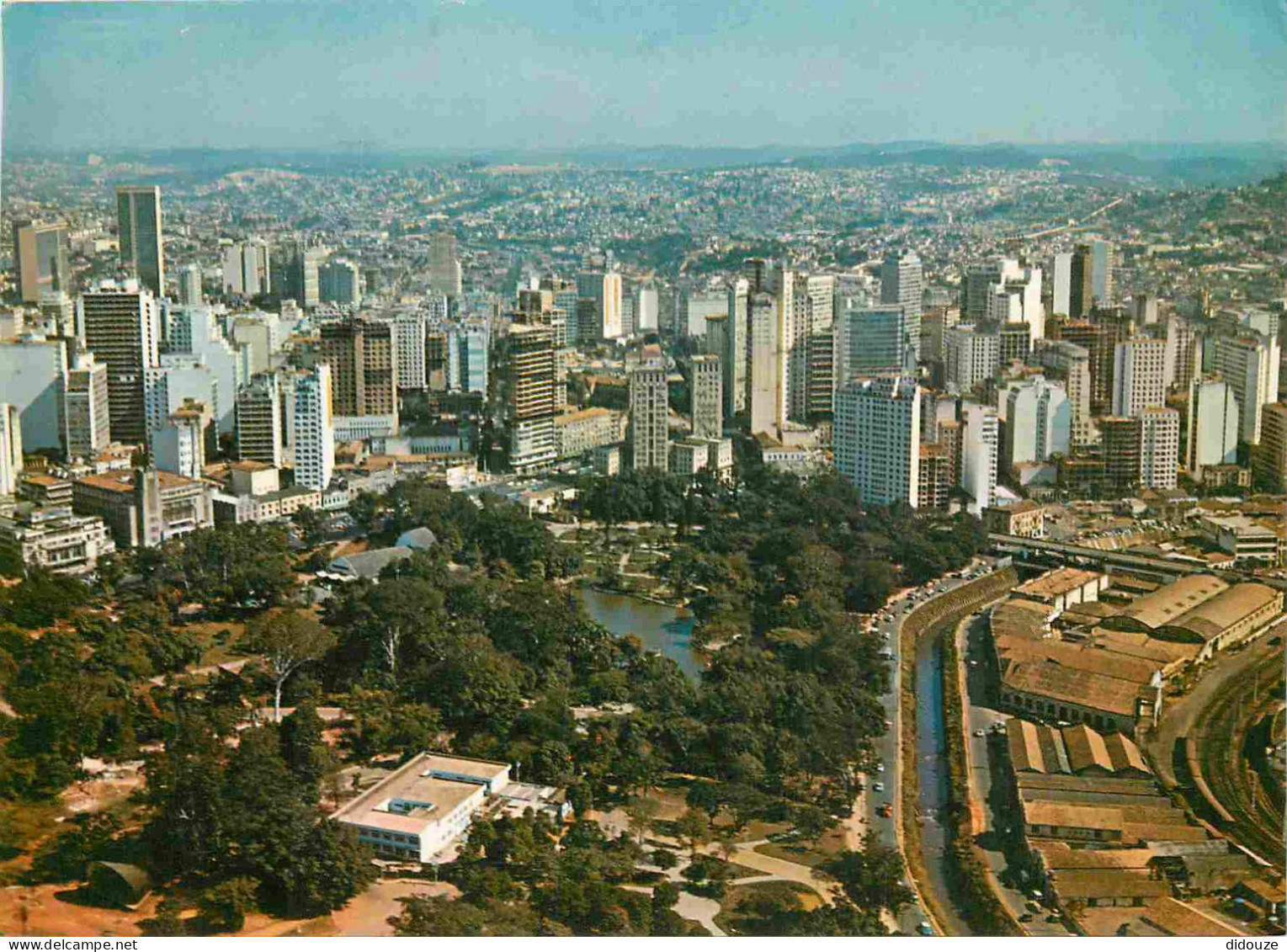 Carte Postale - Brésil - Belo horizonte - Vue générale aérienne - immeubles - architecture - CPM - Voir Scans Recto-Vers