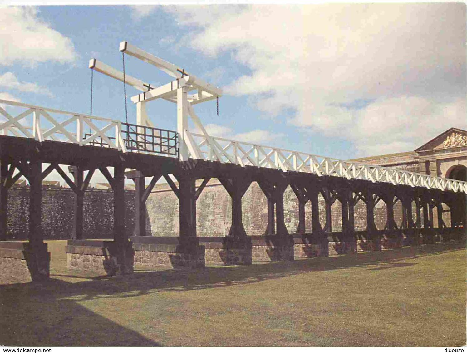 Carte Postale - Ecosse - Fort george - The principal bridge and gate fort george inverness-shire the lifting bridge is a