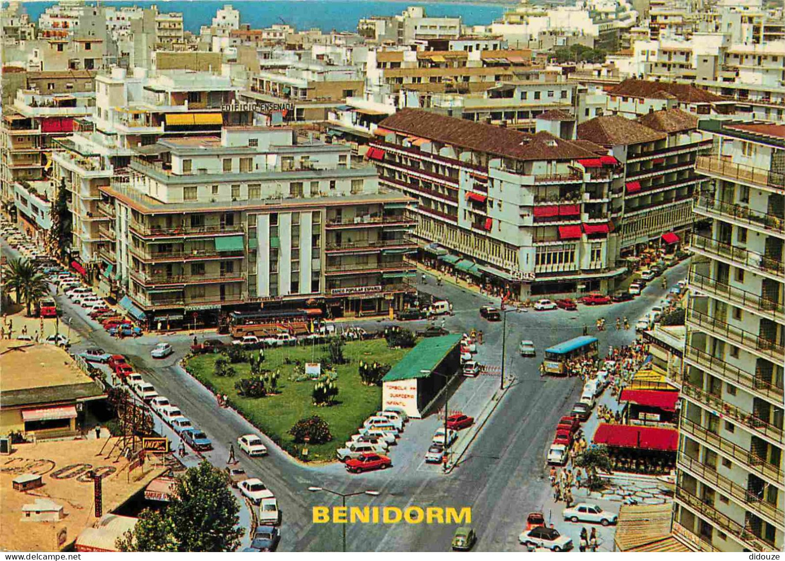 Carte Postale - Espagne - Espana - Comunidad Valenciana - Benidorm - immeubles - architecture - Automobiles - CPM - Voir