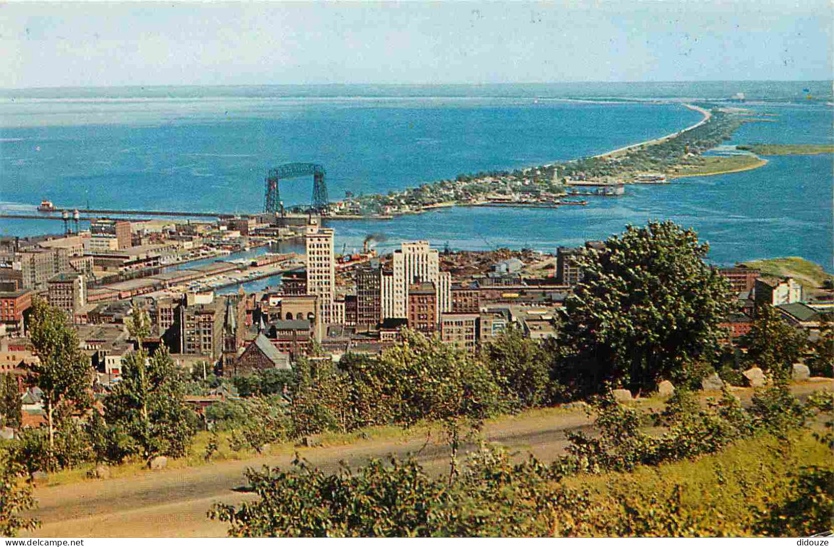 Carte Postale - Etats-Unis - Duluth - view from the skyline boulevard minn and park point - this scenic view is of the c