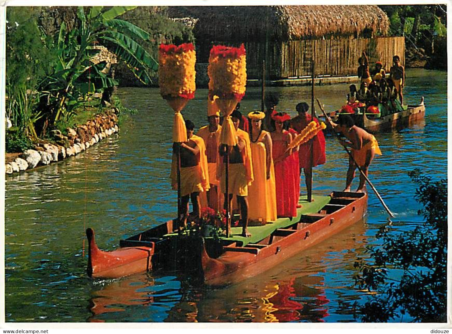 Carte Postale - Etats Unis - Hawaï - hawaiian royalty on review at beautiful polynesian center - Folklore - Etat de Hawa
