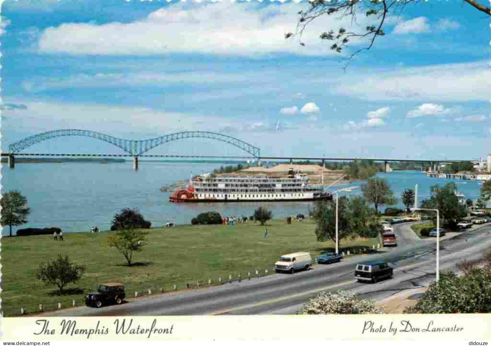 Carte Postale - Etats Unis - Memphis - The Memphis Waterfront - Automobiles - Bateaux - Etat du Tennessee - Tennessee St