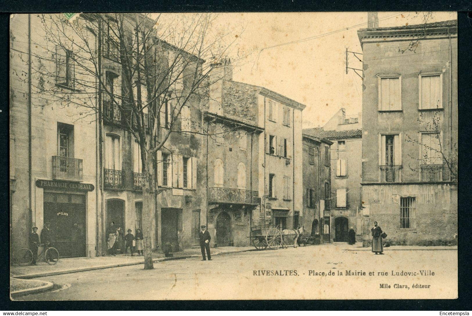 Carte Postale - France - Rivesaltes - Place de la Mairie et Rue Ludovic Ville (CP25408)
