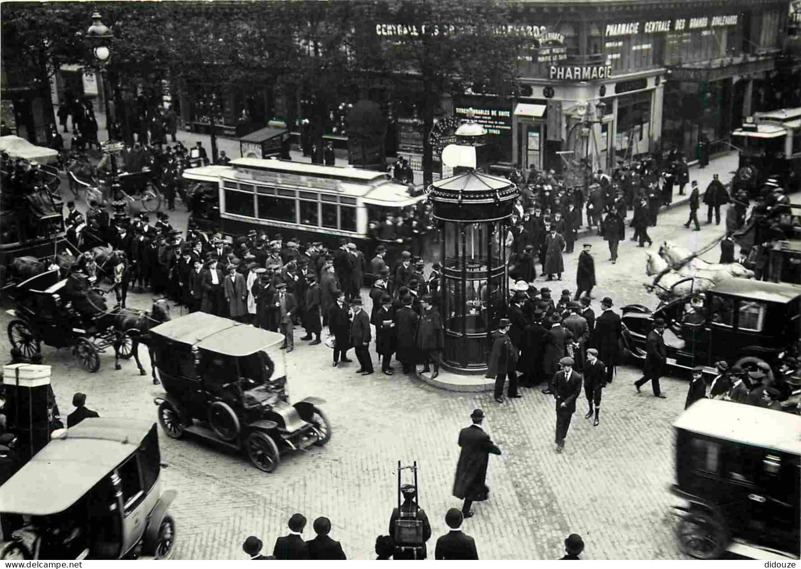 Carte Postale - Reproduction CPA - 75 Paris - La sortie des bureaux - Automobiles - Paris 1900 - 14 - CPM - Carte Neuve