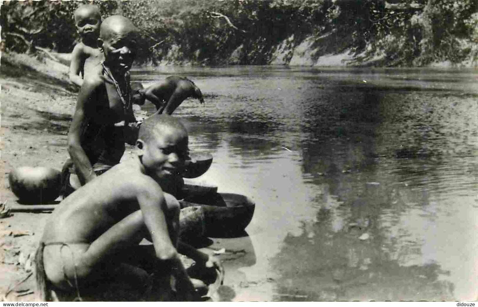 Carte Postale - République Centrafricaine - Rives du Gribimgui - Animée - Folklore - Scène et Types - Correspondance - C
