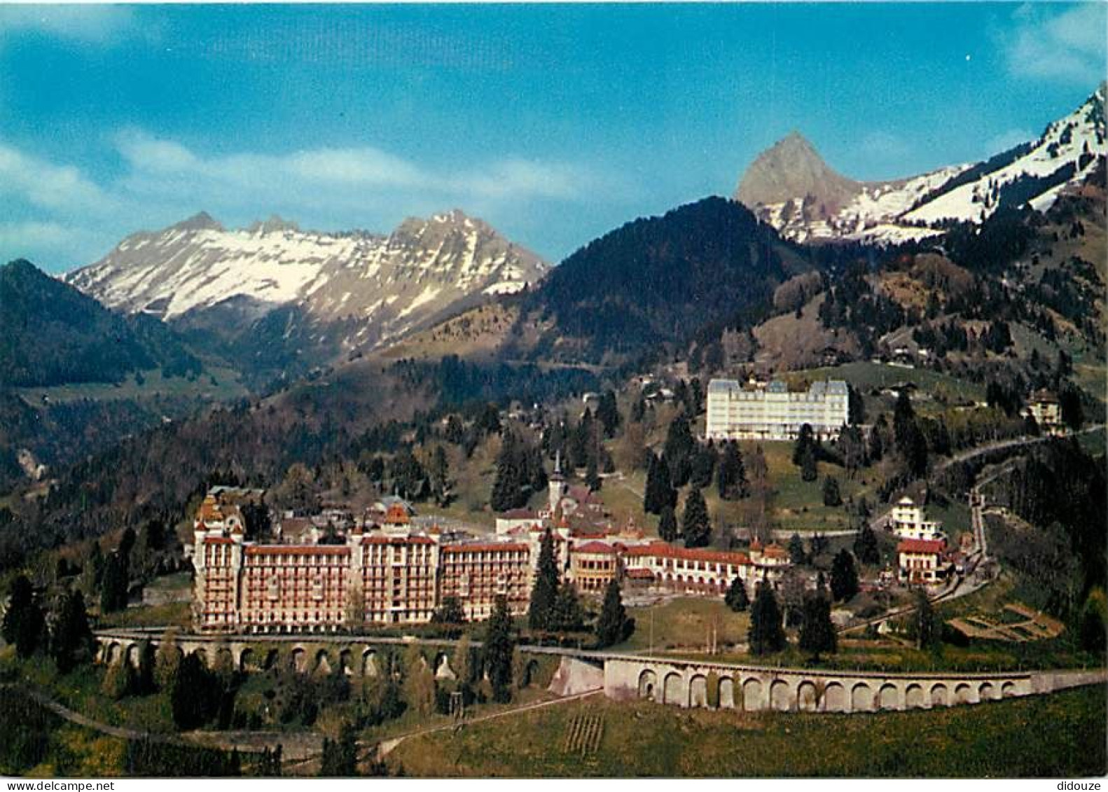 Carte Postale - Suisse - VD Vaud - Caux - Centre international de conférences pour le Réarmement moral - Vue aérienne -