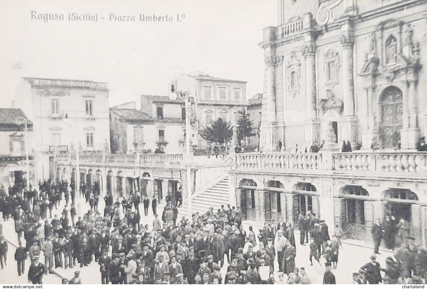 Cartolina Ragusa - Sicilia - Piazza Umberto I° - 1915
