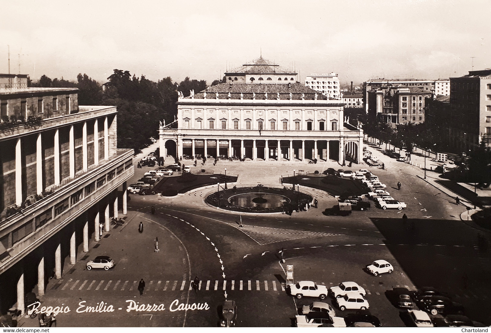 Cartolina - Reggio Emilia - Piazza Cavour - 1964