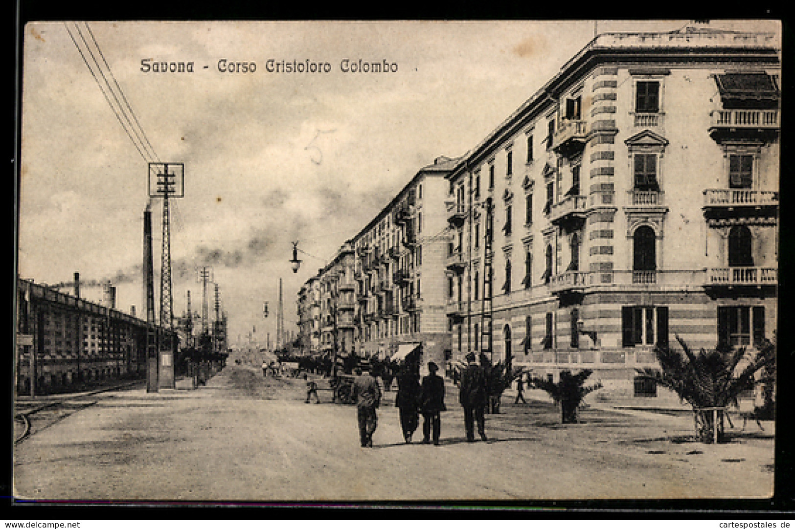 Cartolina Savona, Corso Cristoforo Colombo con persone che passeggiano