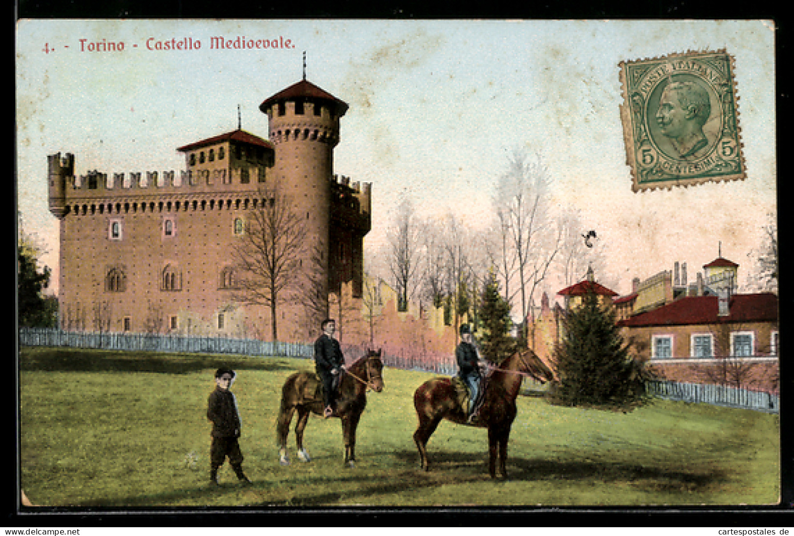 Cartolina Torino, Castello Medioevale con persone a cavallo