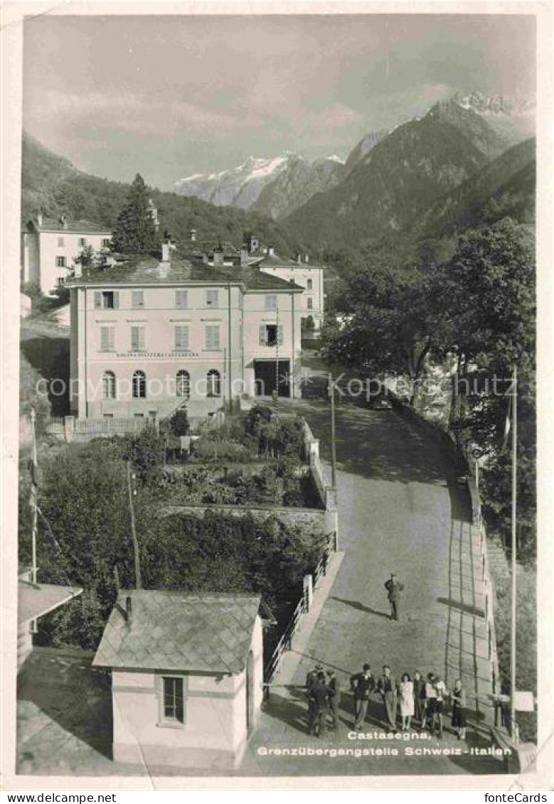 Castasegna Maloja GR Grenzuebergang Zollgebaeude Dogana-Svizzera Alpen Passanten