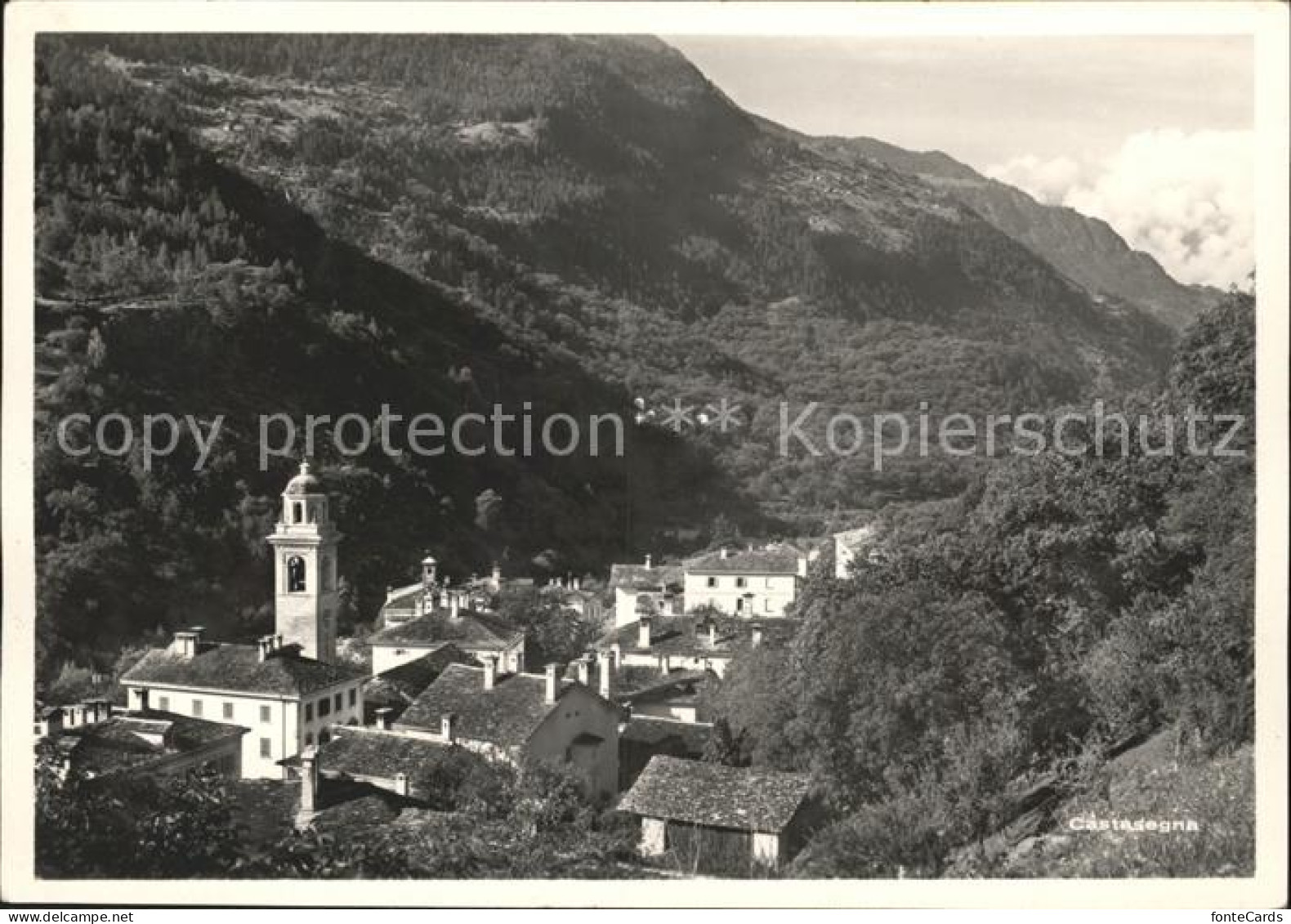 Castasegna Ortsansicht mit Kirche