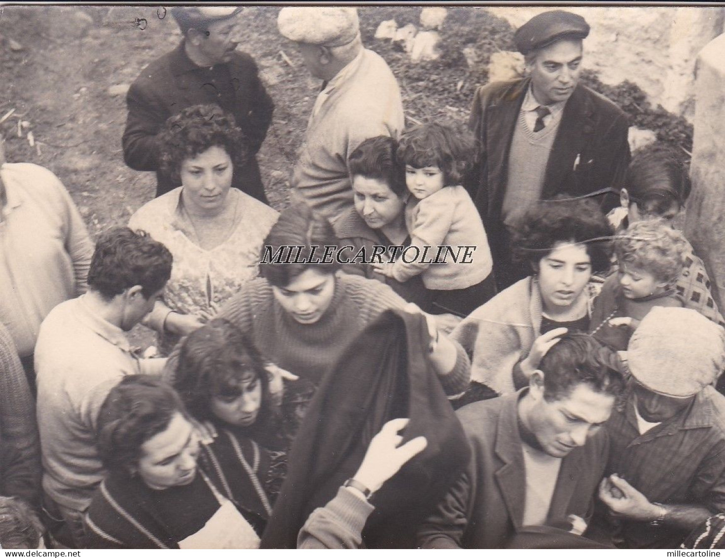 CASTELVETRANO (contrada 7 Saline) 1968 Terremoto del Belice - 2 piccole foto