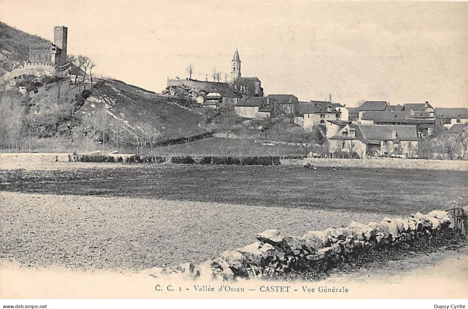 CASTETS - Vue générale - très bon état
