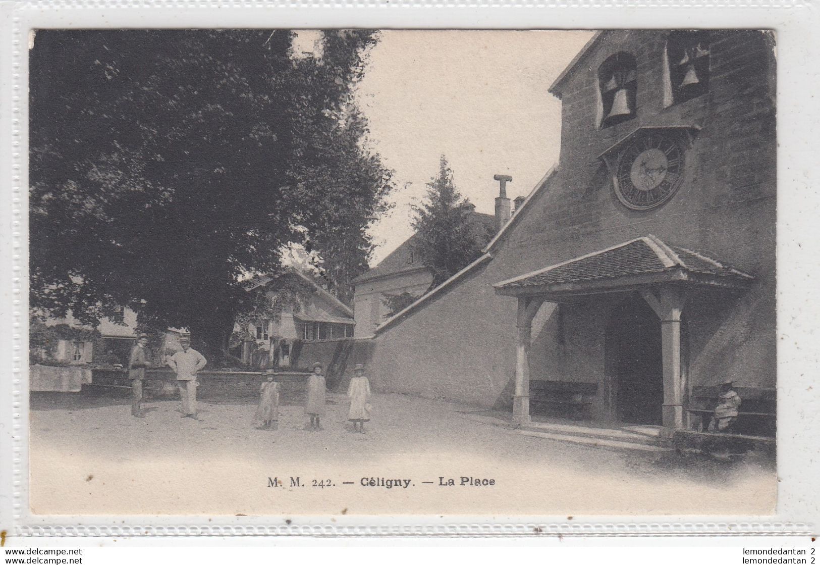Céligny. La Place. *