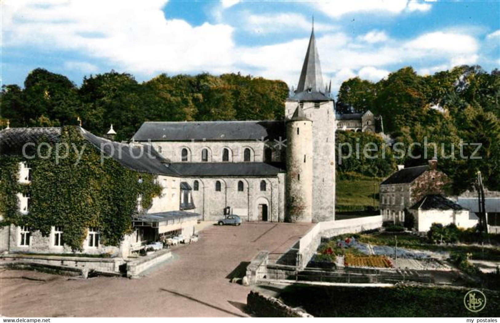 Celles Namur Kirche