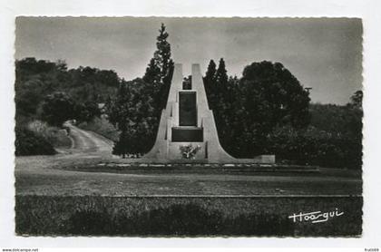 AK 162255 CENTRAL AFRICAN REPUBLIC - A.E.F. - Bangui - Le Monument aux Morts