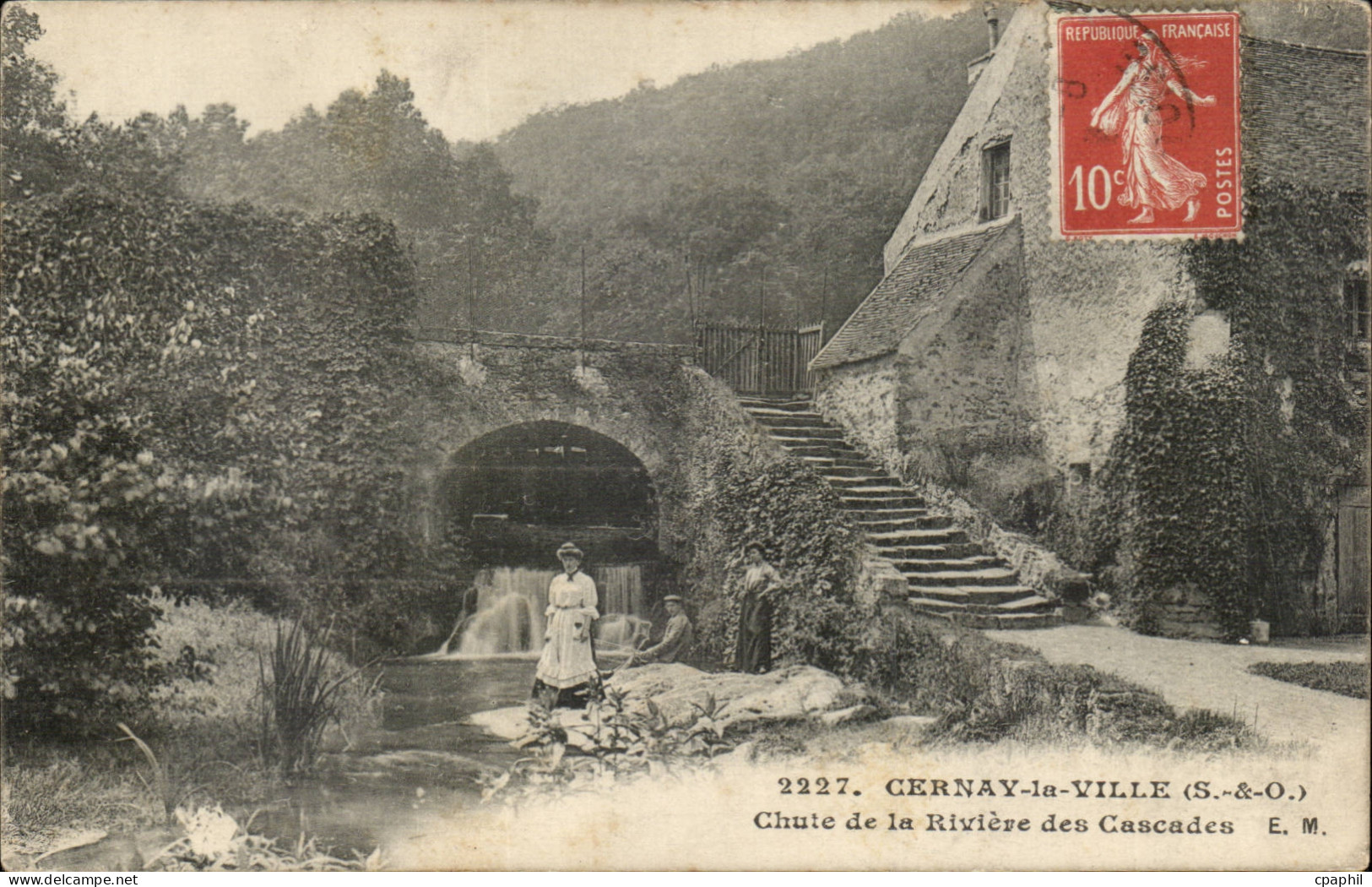 Cernay la Ville CPA Chute de la riviere en cascades