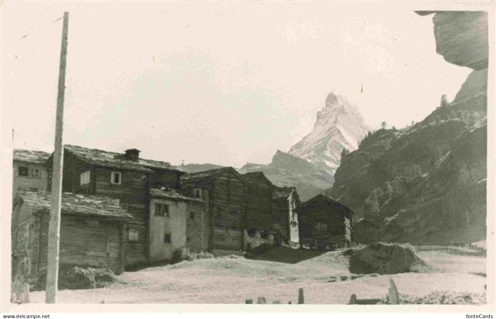 Cervain Valais Wallis Kanton VS Dorfpartie mit Matterhorn