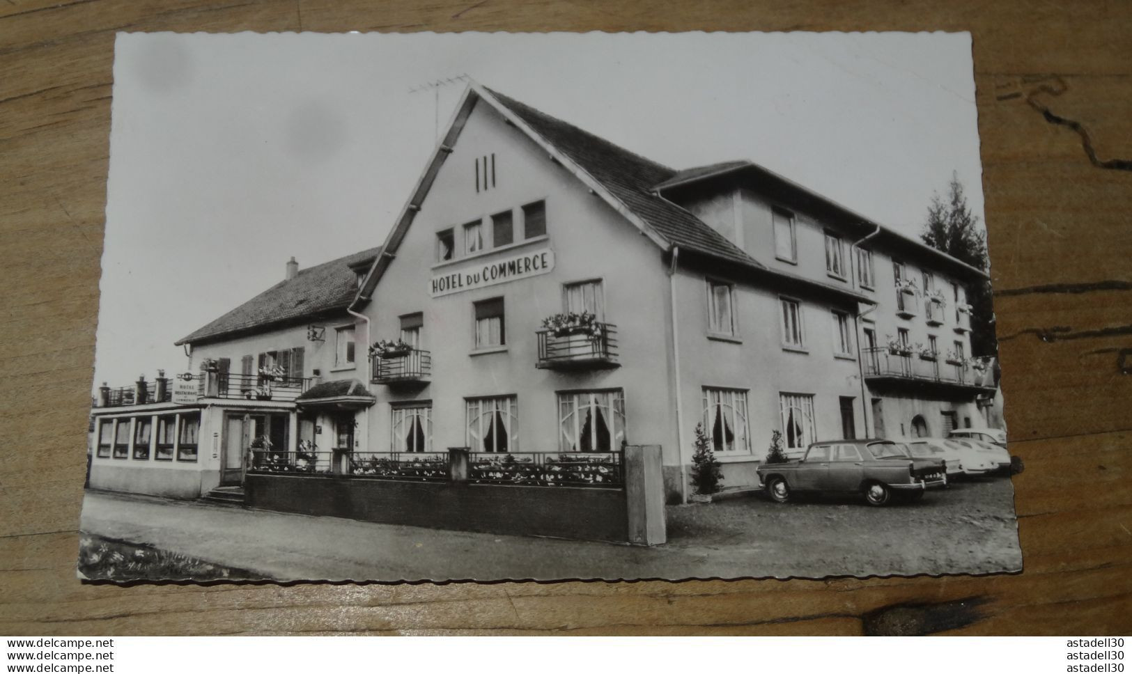 CHAMPAGNEY : hotel du commerce ...... 14790